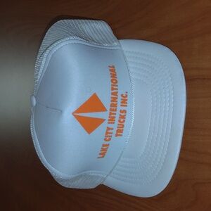 Vtg Lake City International Trucks Inc. Trucker Mesh Snapback Hat Cap w/Rope